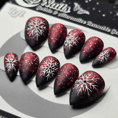 Artificial nails with snowflake design Bowlift