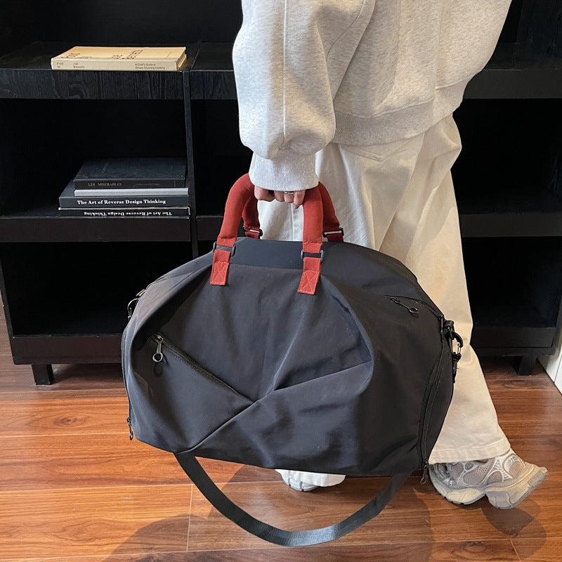 Stylish travel bag with ergonomic design Bowlift
