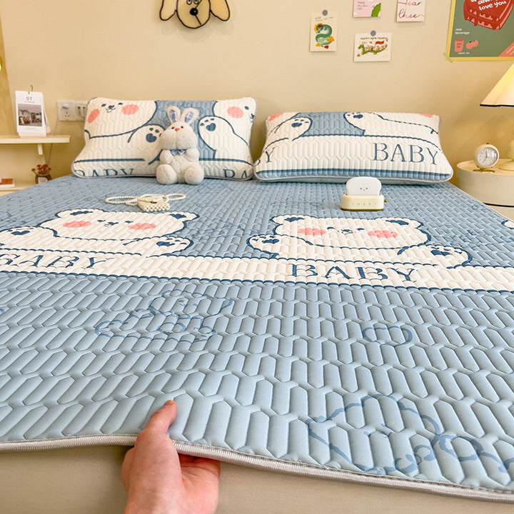 Playful Rabbit-Themed Quilted Bedspread Set