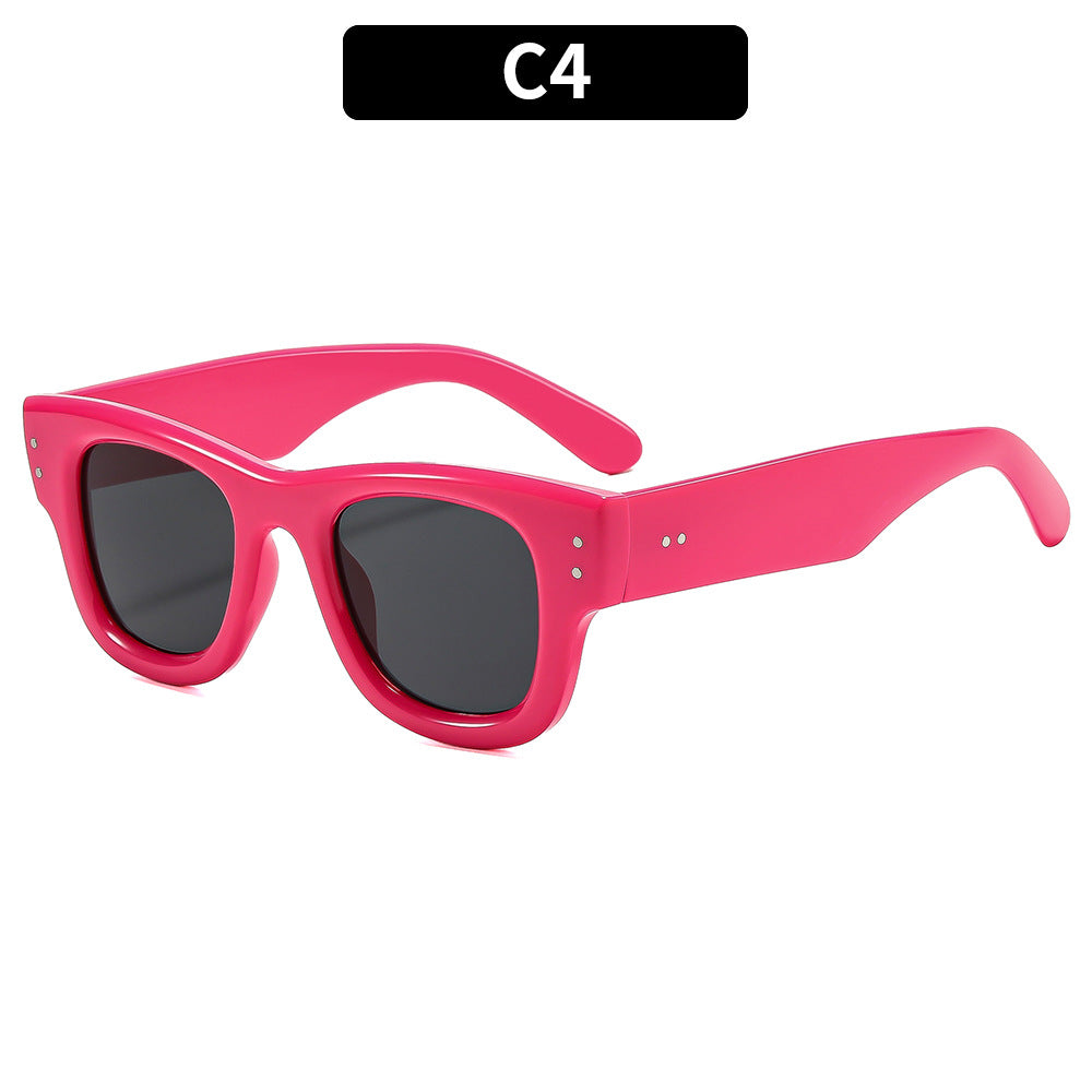 Retro-Inspired Stylish Square Sunglasses
