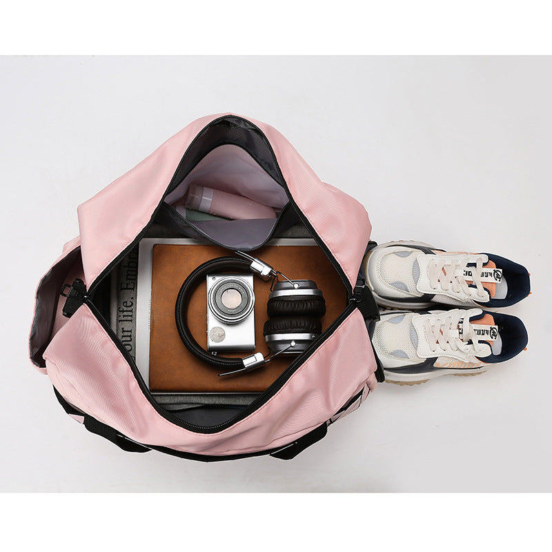 Multifunctional Sports Duffel Bag with Structured Design Bowlift