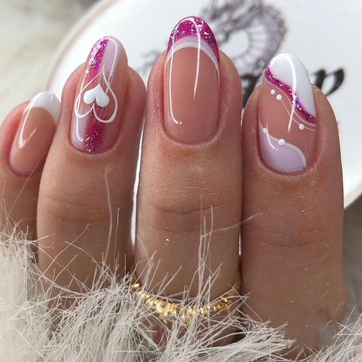 Artistic Glitter Heart Press-On Nails Bowlift
