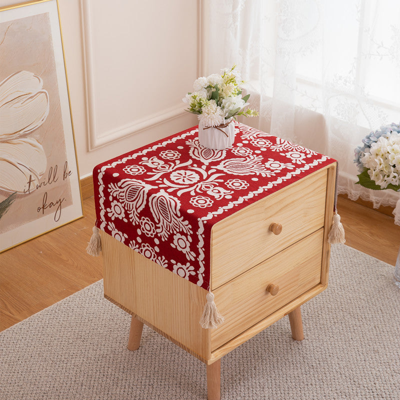 Decorative Leaf Print Table Cover
