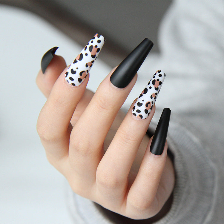 Artificial nail set with trendy leopard pattern and elegant matte finish Bowlift