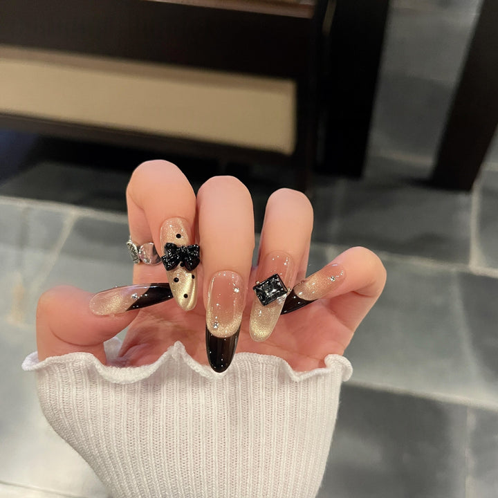 Elegant Kunstnägel with Bow and Rhinestone Design Bowlift