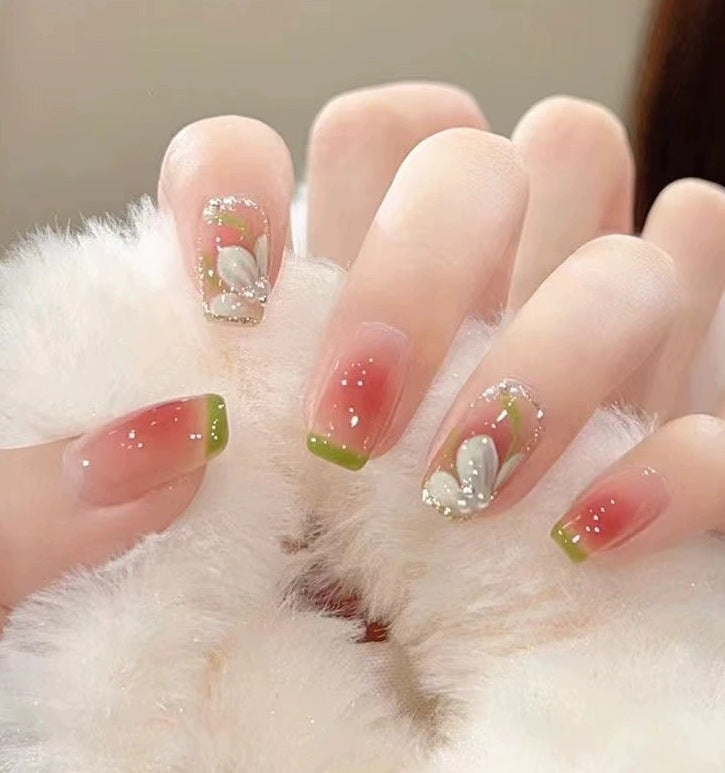 Elegant nail design with pearl embellishment Bowlift
