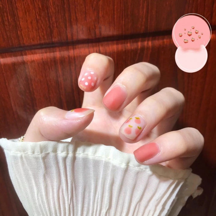 Artificial nails with matte and glossy accents Bowlift