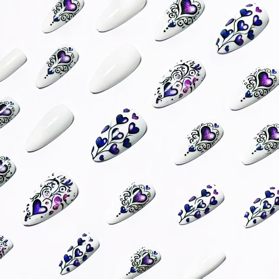 Artificial nails with romantic heart design Bowlift