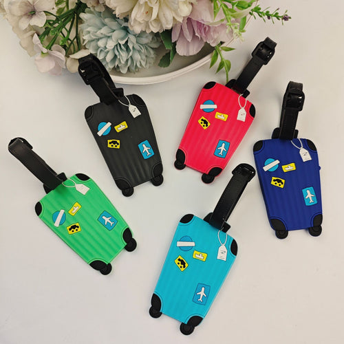 Unisex luggage tag in playful suitcase design Bowlift