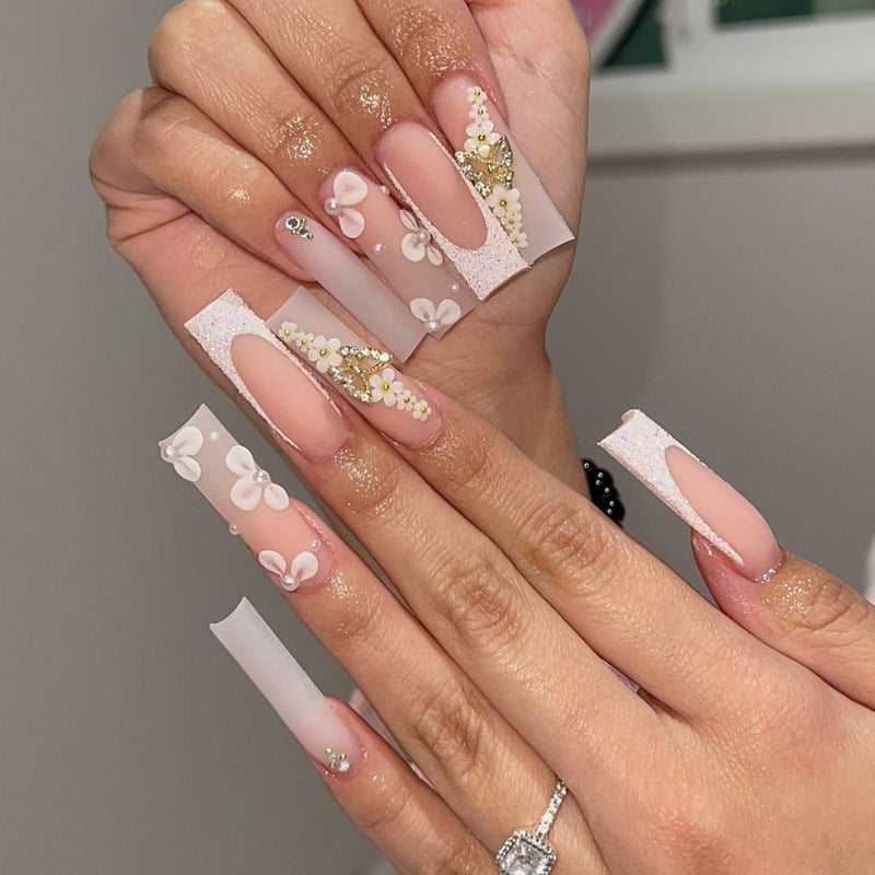 Elegant Stiletto Press-On Nail Art with Rhinestone Accents Bowlift