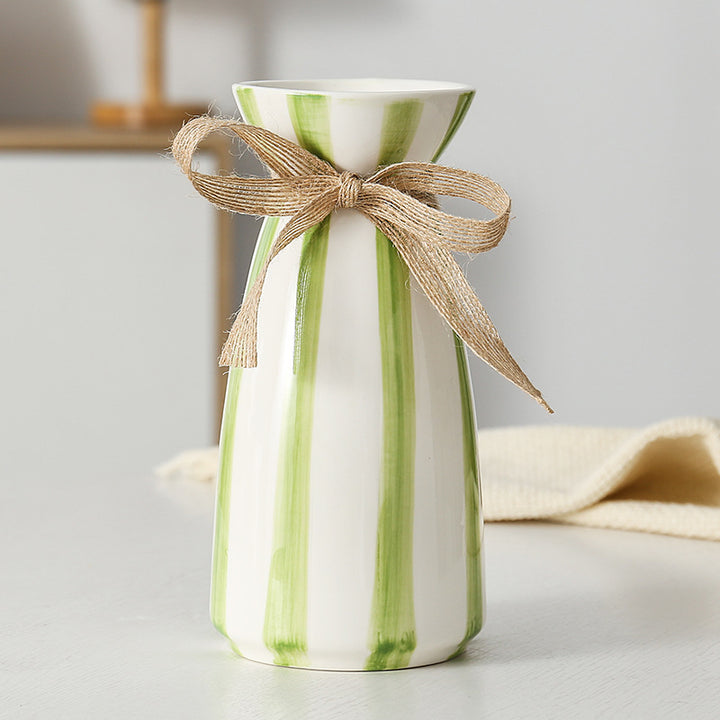 Elegant ceramic vase in vintage style Bowlift