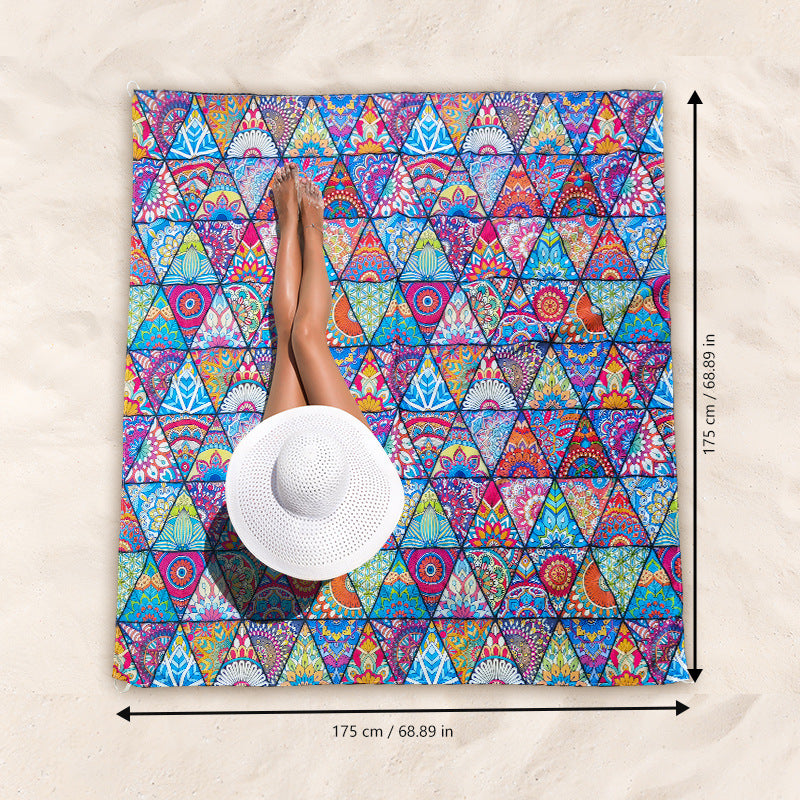 Beach blanket with maritime turtle motif Bowlift
