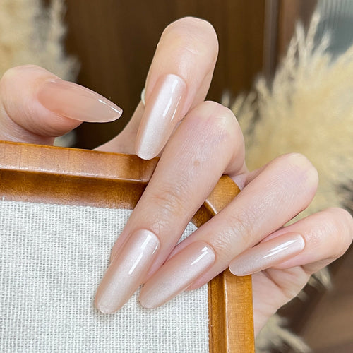 Elegant Almond-shaped Press-On Nail Tips Bowlift