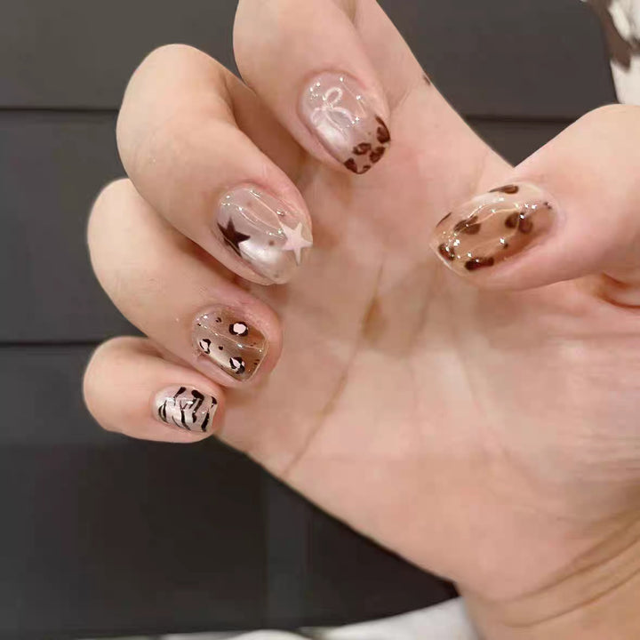 Trendy Artistic Press-On Nail Set Bowlift
