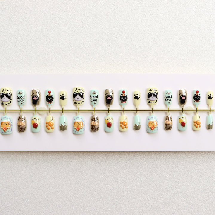 Whimsical Animal-Themed Press-On Nail Art Set Bowlift