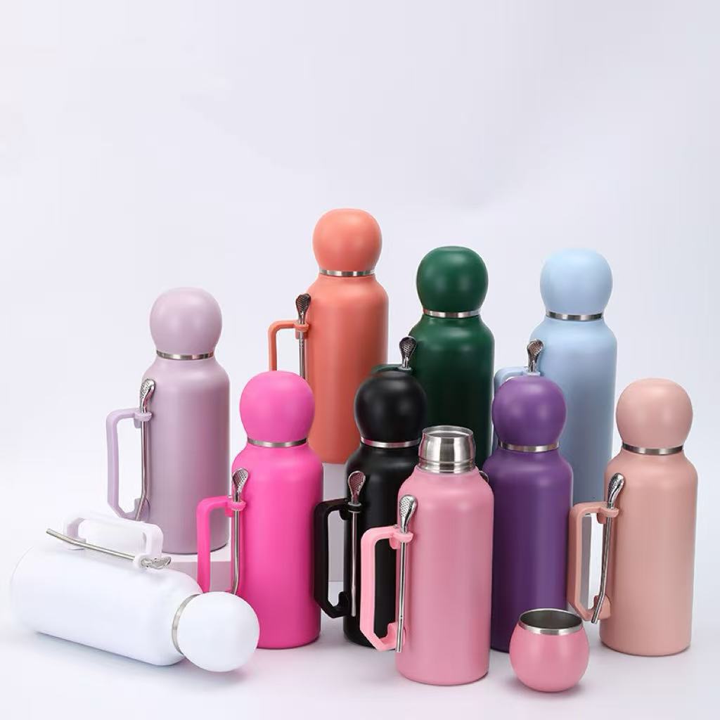 Ladies insulated multifunctional drinking bottle with integrated tea strainer Bowlift