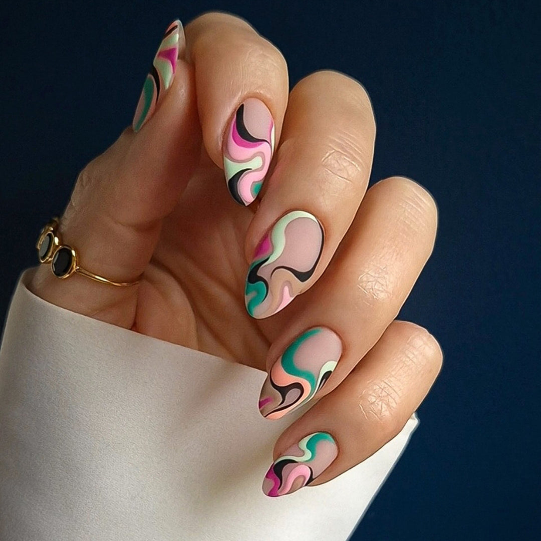 Artificial Nails in Modern Abstract Design Bowlift