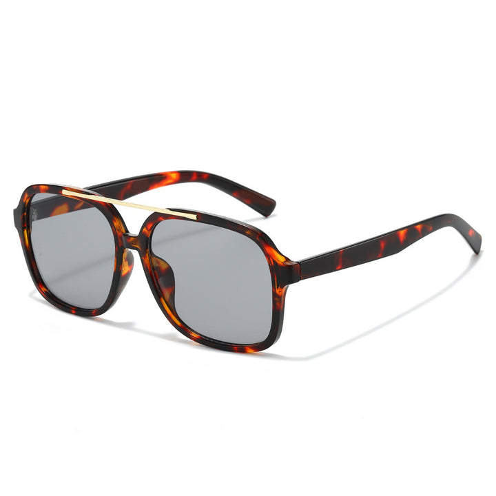 Retro-Inspired Tortoiseshell Sunglasses Bowlift