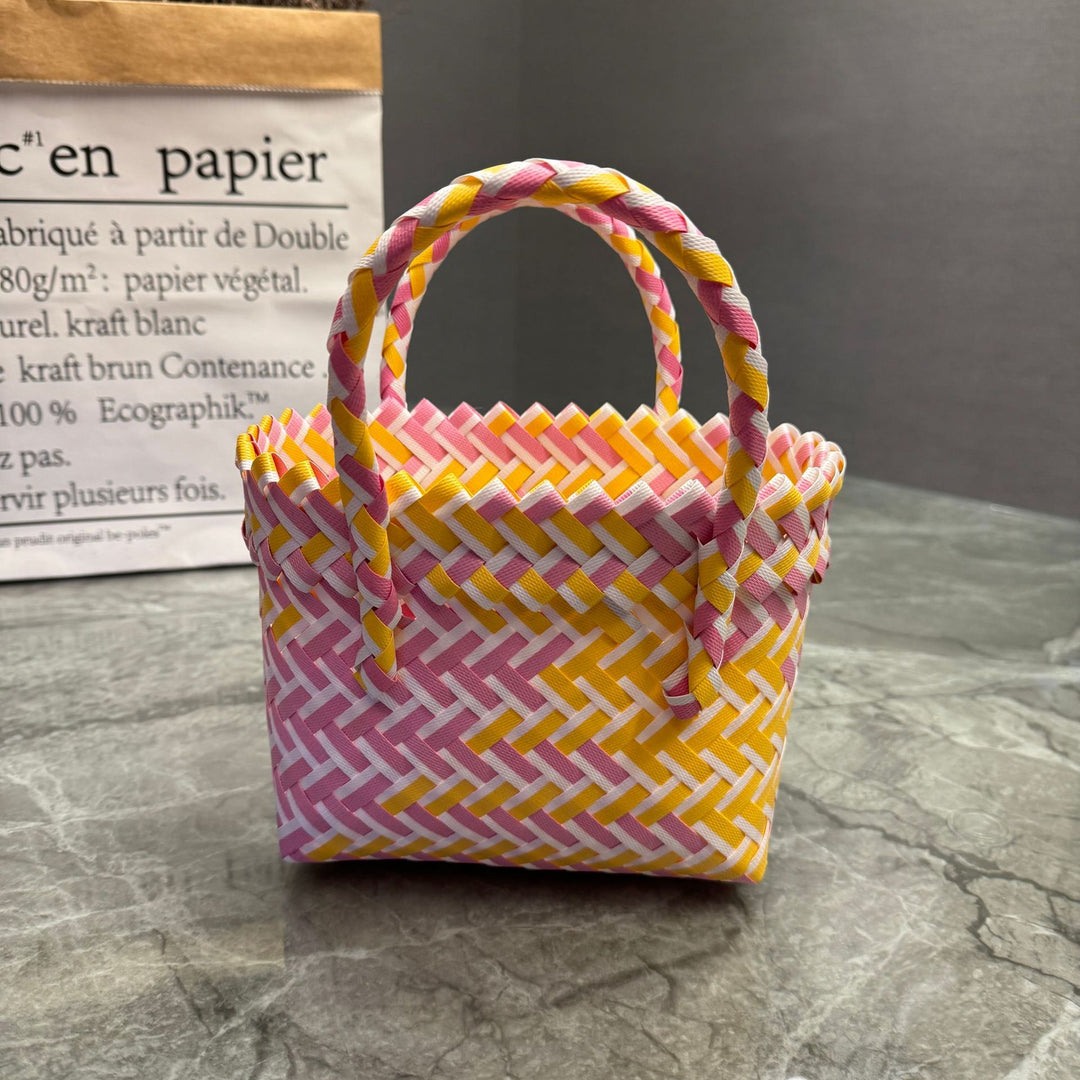 Handcrafted basket bag in stylish design Bowlift