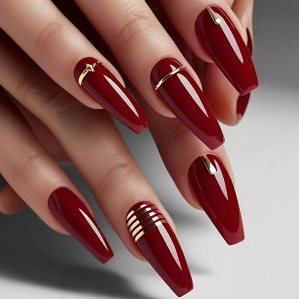 Artistic nail decorations with 3D designs Bowlift