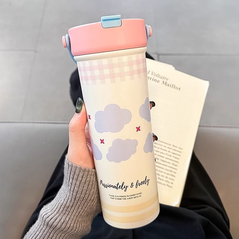 Women’s insulated cup with innovative closure system Bowlift