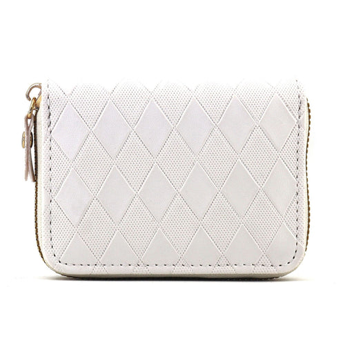 Elegant Diamond-Patterned Zip Wallet