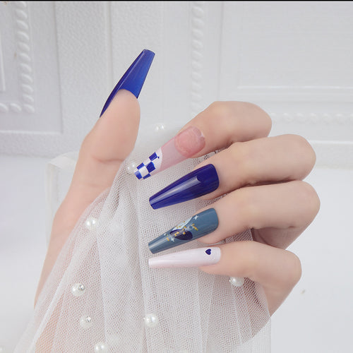 Artistic Press-On Nail Set with Geometric Patterns Bowlift