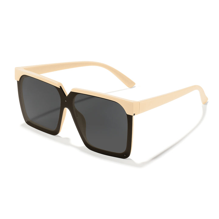 Women extravagantly designed sunglasses Bowlift