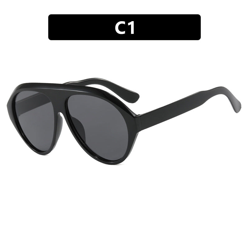 Women's oversized sunglasses with stylish design and protective UV filter Bowlift