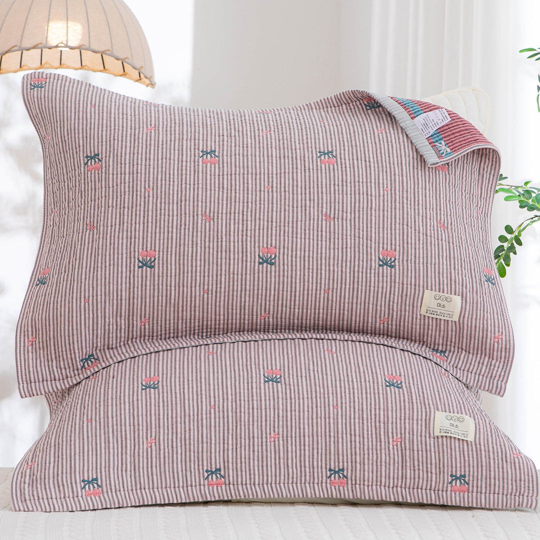 Women's pillowcase with high-quality, romantic floral pattern Bowlift