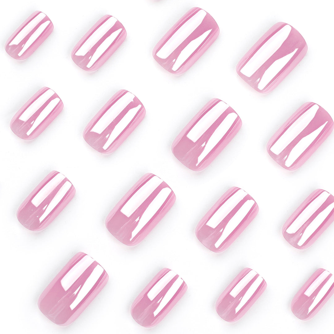 Artistic Nail Extensions with Shimmering Effect Bowlift