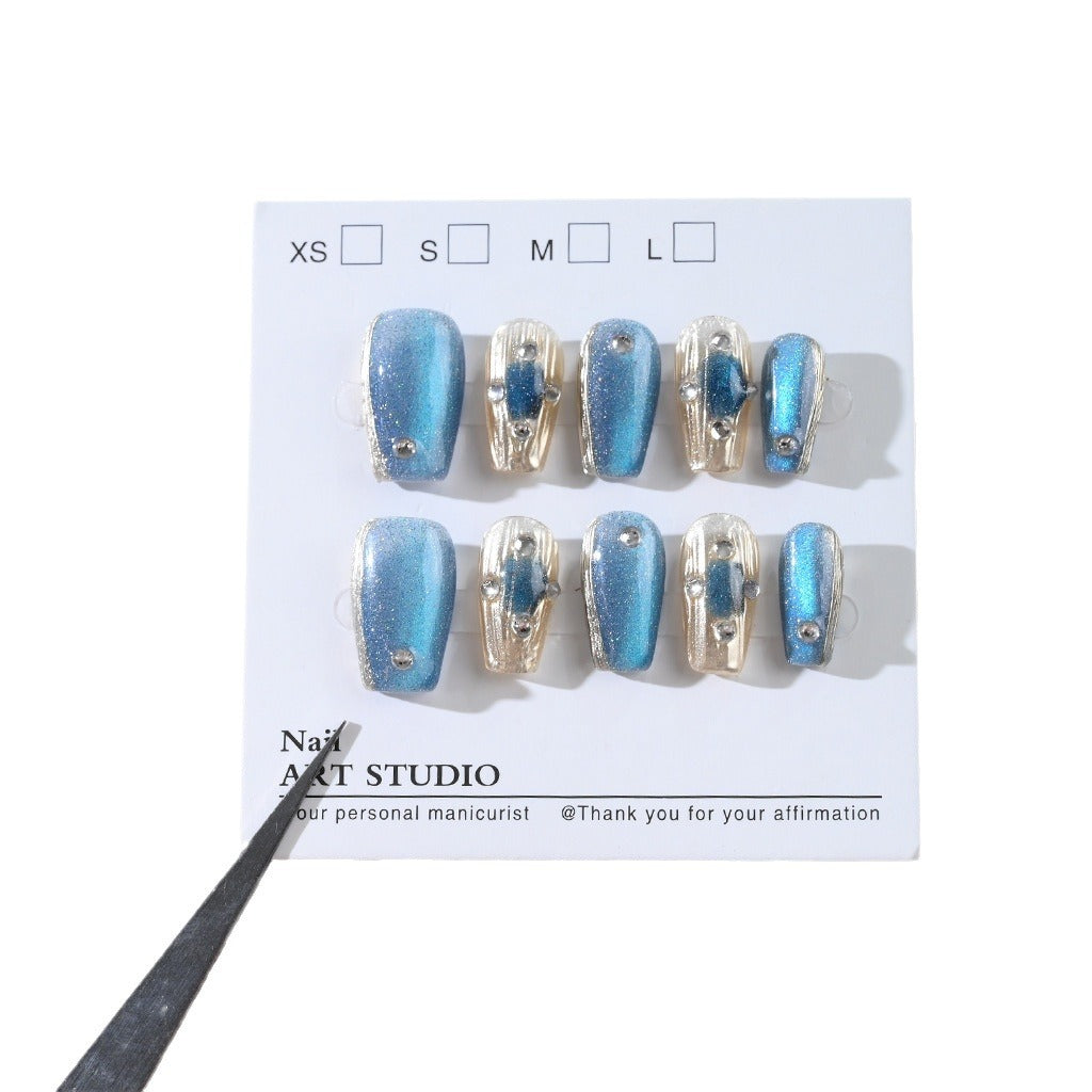 Glittery Press-On Nail Art Bowlift