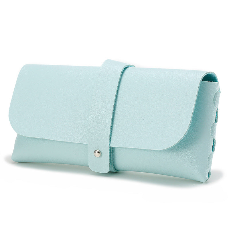 Chic Minimalist Leather Wallet Bowlift