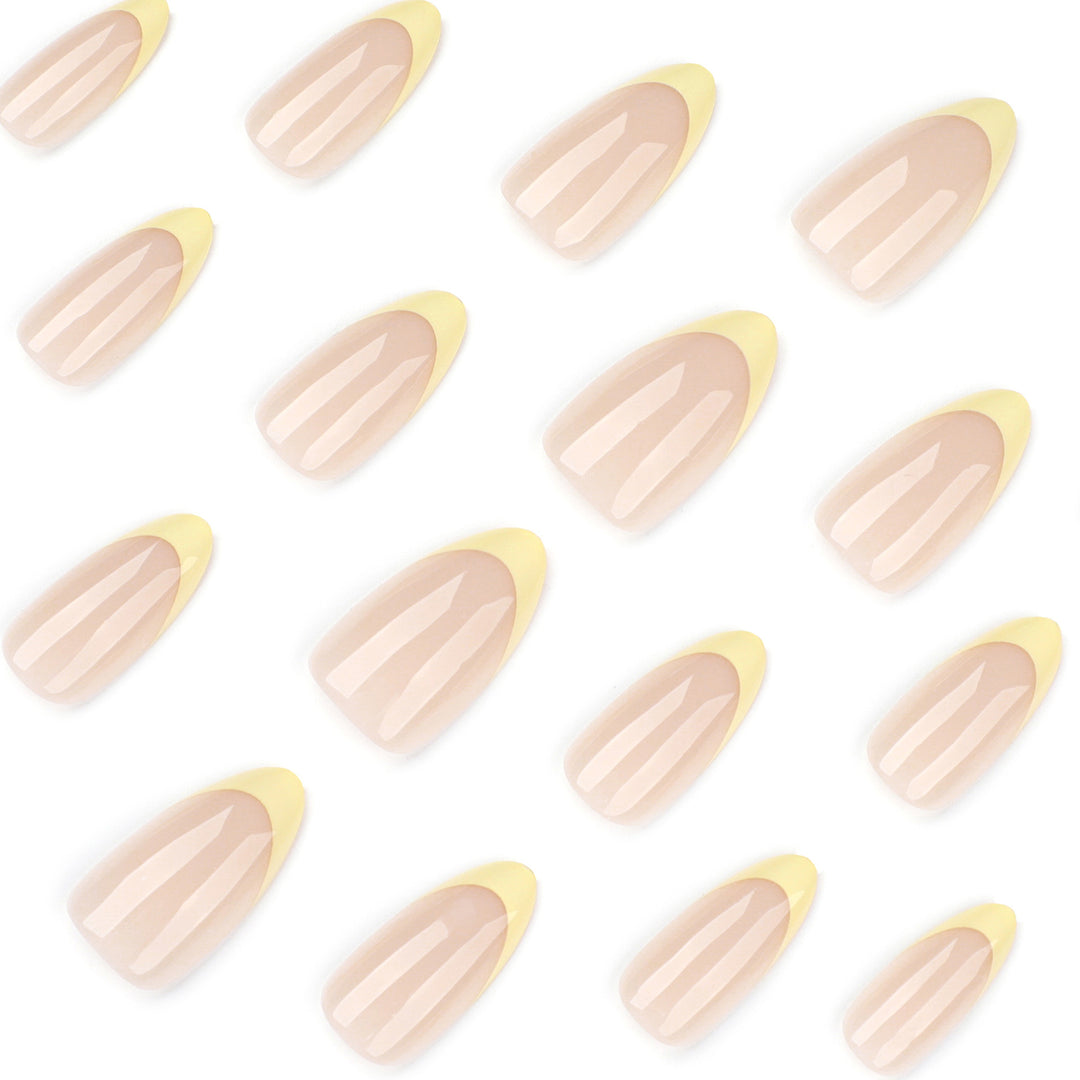 Elegant Nail Art with Gradient and Shine Bowlift