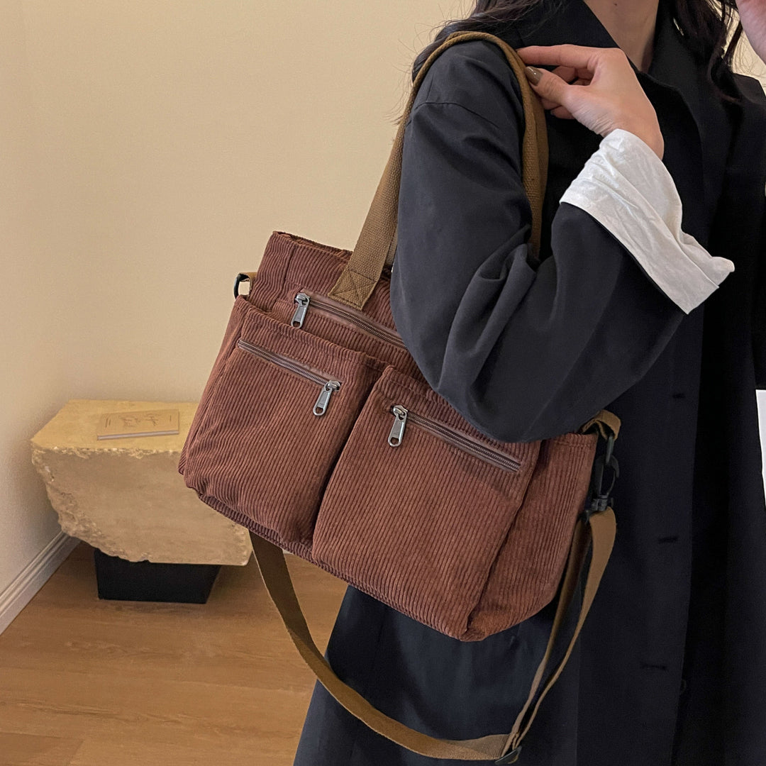 Durable shoulder bag with multiple compartments Bowlift