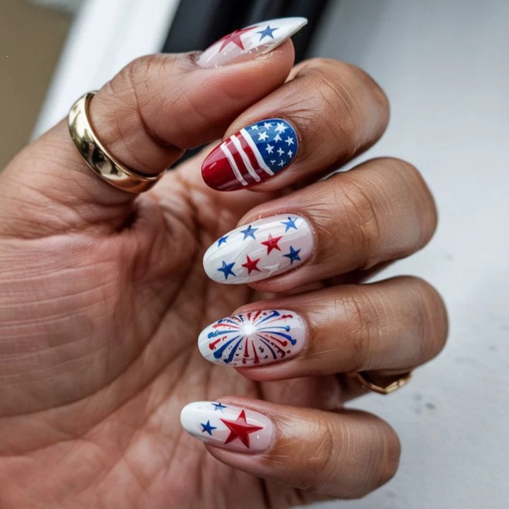 Creative Nail Design Set with Star and Stripe Motifs Bowlift