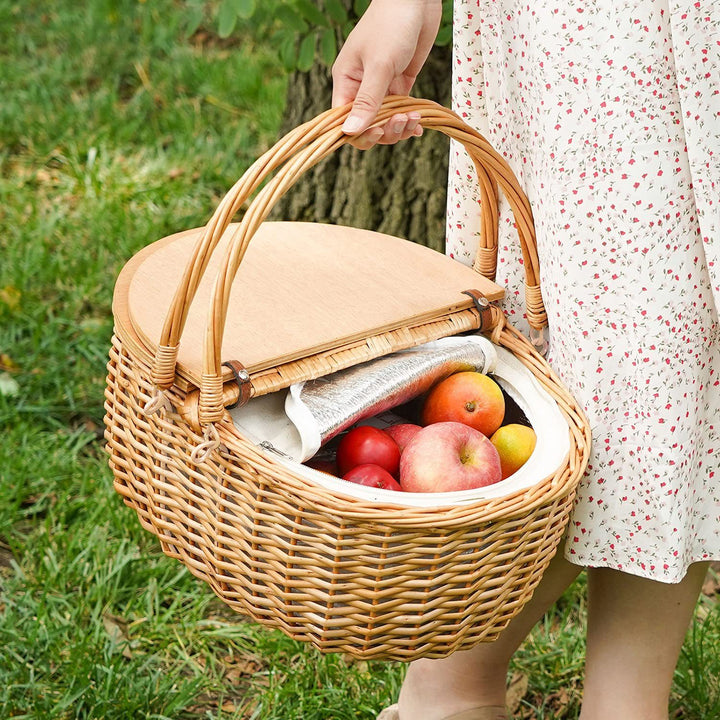 Women's picnic basket with wooden lid and striped lining Bowlift