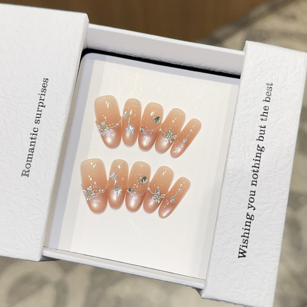 Artificial Nail Set with Romantic Heart and Glitter Designs Bowlift