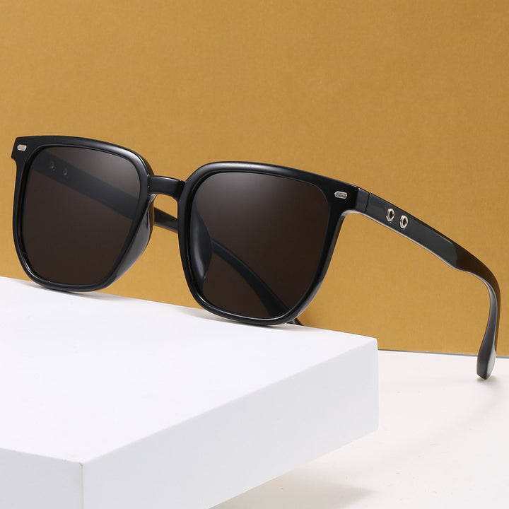 Women’s fashionable sunglasses in trendy tortoiseshell design Bowlift