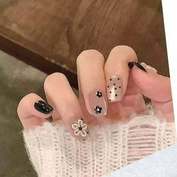 Ombre Art Nails Bowlift