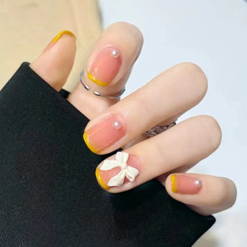 Art nails with elegant 3D flowers and glitter accents Bowlift