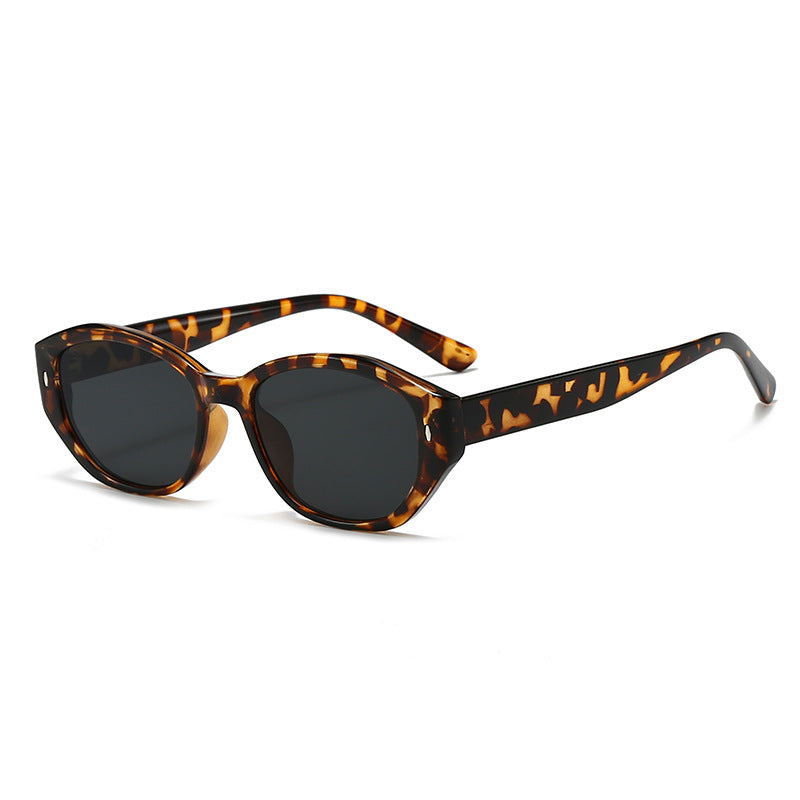 Vintage-Inspired Fashion Sunglasses