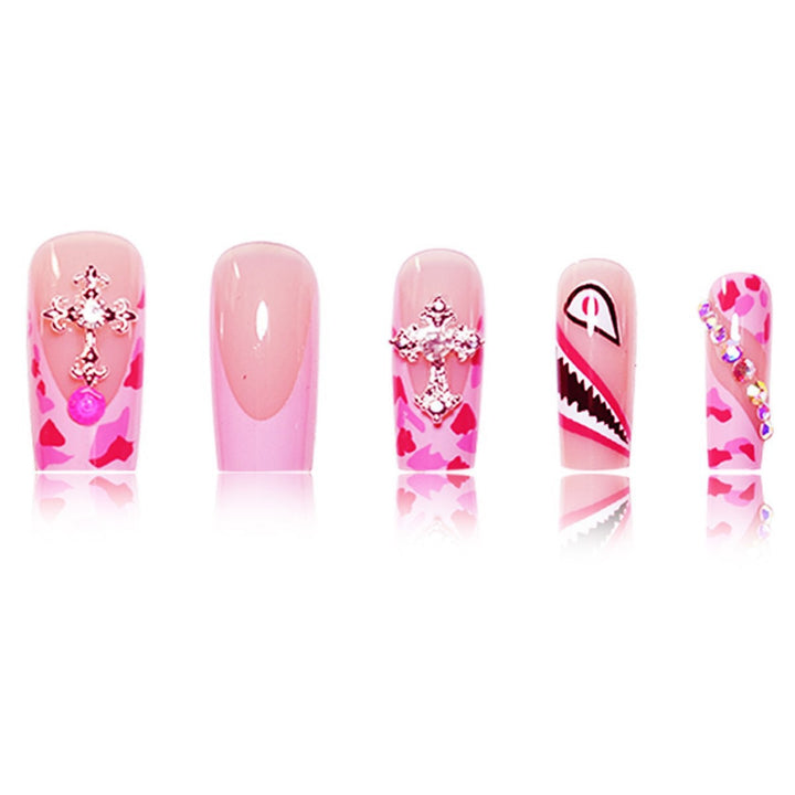 Trendy Artistic Press-On Nail Enhancements Bowlift