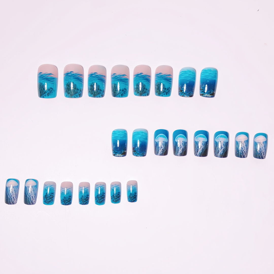 Artificial nails with turtle motif Bowlift