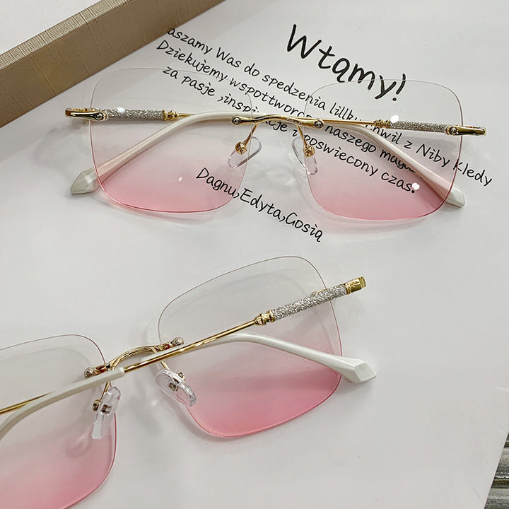 Ladies elegant square sunglasses with sparkling accents Bowlift