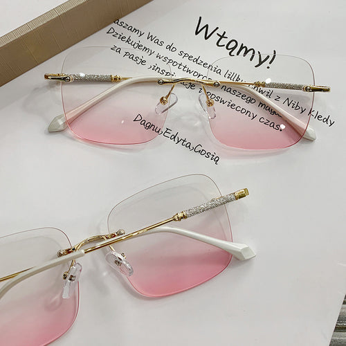 Ladies elegant square sunglasses with sparkling accents Bowlift