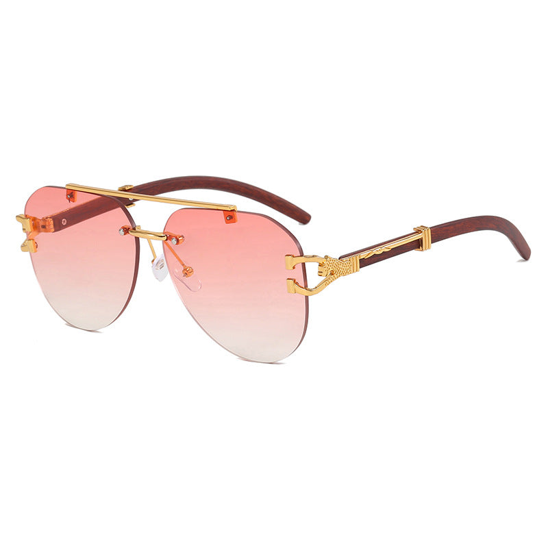 Ladies fashionable pilot sunglasses with luxurious metal accents and wood details Bowlift