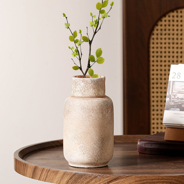 Handcrafted ceramic vase Bowlift