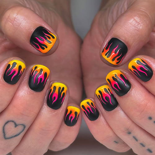 Creative Flame-Patterned Nail Art Bowlift