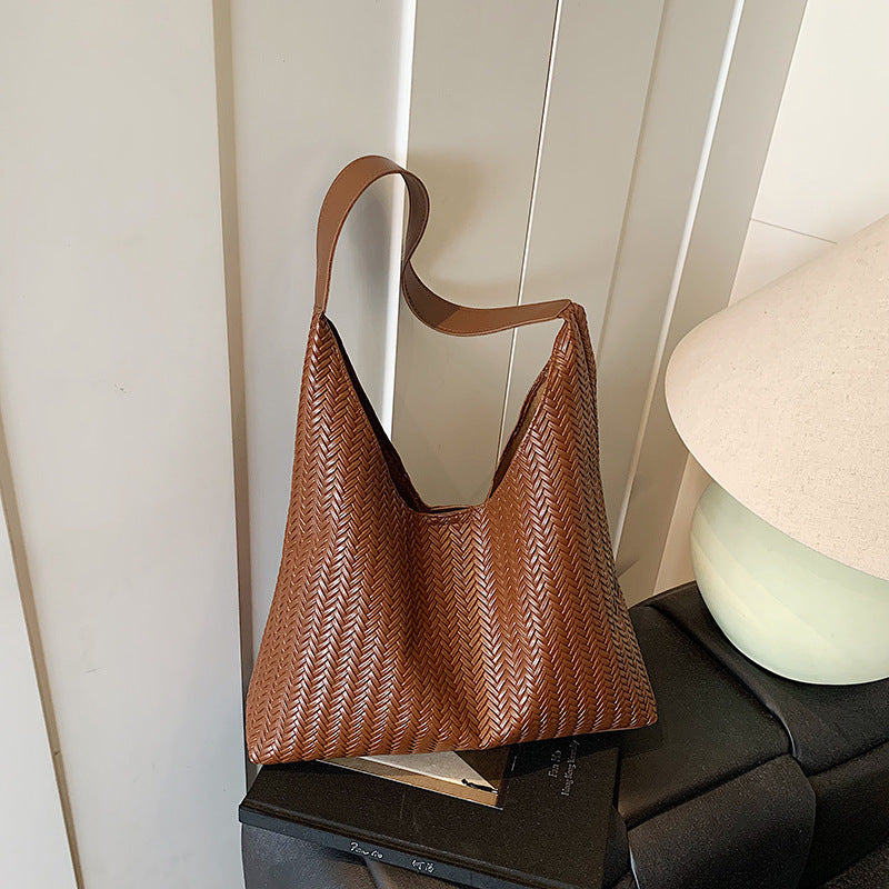 Textured Handbag Bowlift
